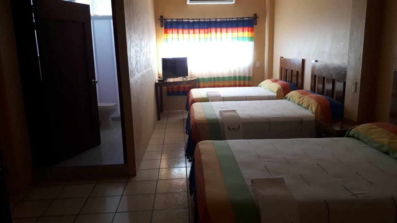 Hotel Alebrijes Сан-Педро-Почутла Экстерьер фото